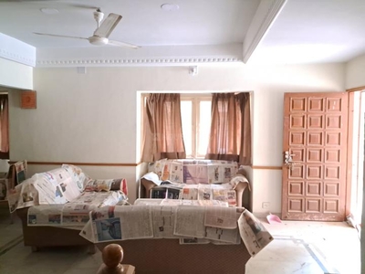 3 BHK Villa for rent in Thaltej, Ahmedabad - 4500 Sqft