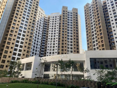 850 sq ft 2 BHK 2T East facing Apartment for sale at Rs 50.00 lacs in Sunteck One World in Naigaon East, Mumbai