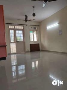 2 bhk fully furnished flat in low rise society in noida