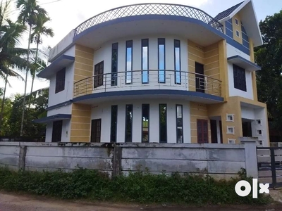 Aluva Thattampady 4 Cent 4 Bhk Attached 1750 Sgf. New House