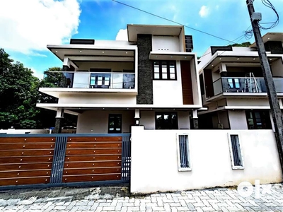 Padamugal 3 BHK Semi Furnished Villa in 3.3 Cents Selling at 90 Lakhs