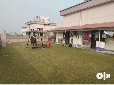 1 BHK Flat Top Floor With Attached Lawn