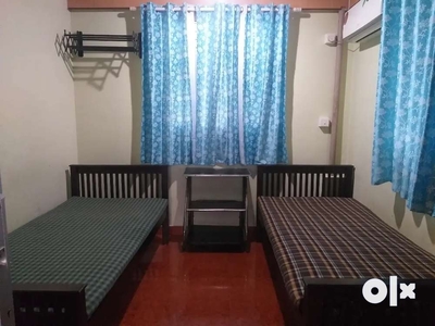 1 BHK House/Appartment for rent for ladies