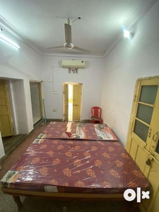 2 fully furnished room, kitchen and bathroom. Bed,A/C and RO