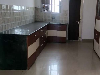 3bhk flet for rent in good condition semi furnished