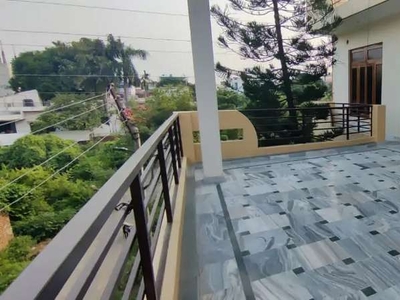 Independent Floor for Family with easy access to BHU and Lanka