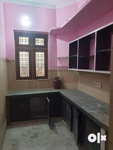 Near sell tax office 2 room + drying room available in good location