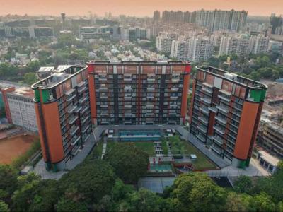 3800 sq ft 4 BHK 5T Apartment for sale at Rs 3.55 crore in kumar sienna Opp Maggarpatta City 6th floor in Magarpatta Road, Pune