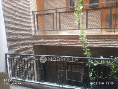 1 RK House for Rent In Mukherjee Nagar