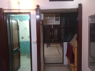 1000 sq ft 2 BHK 2T Apartment for rent in Project at Sector 13 Rohini, Delhi by Agent GARG REALTORS AND BUILDERS PVT LTD