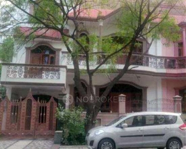 2 BHK Gated Community Villa In Ramprastha Greens for Rent In Sector-7 Vaishali