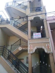 1 BHK Flat for Rent In Azad Nagar