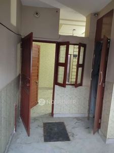 1 BHK Flat In Rwa, Rohini Sector-6 for Rent In Sector 6