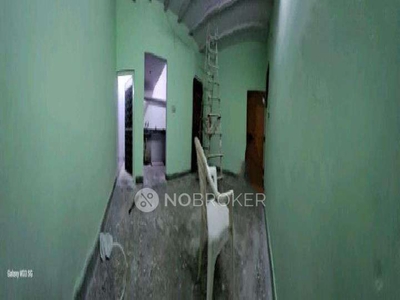 1 BHK Flat In Standalone Building for Rent In Azadpur