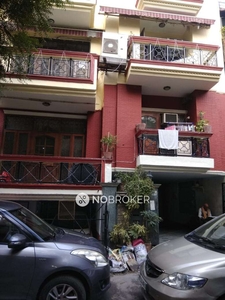 1 RK Flat for Rent In South Extension Ii