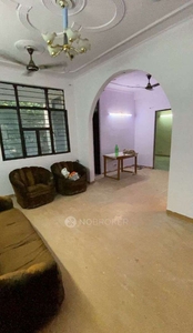 2 BHK Flat In Antariksha Apartments for Rent In Vikas Puri