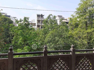 2 BHK Flat In Outram Lines for Rent In Gtb Nagar