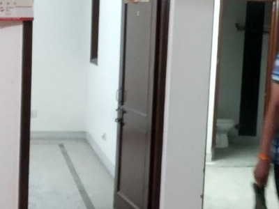 3 Bedroom 100 Sq.Yd. Builder Floor in Chattarpur Delhi