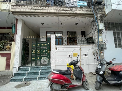 3 BHK Flat for Rent In Model Town