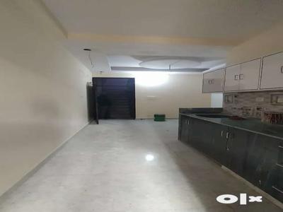 1 bhk huge space good location near by main road
