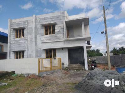 1450 Sq ft,4 BHK Posh House for sale in 4 cent near Kodunthirapully