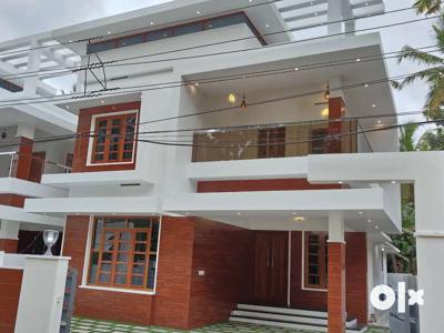 5BHK 2375 SQFT 5 CENT NEW BEAUTIFUL EXCELLENT HOUSE PEROORKADA TVM