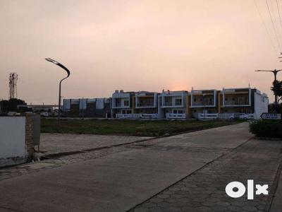 4 BHK Duplex With Extra Land at Signature 360 ,Katara Hills,Bhopal