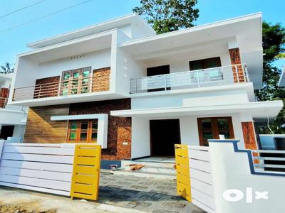 4 bhk new house Aluva Paravur road THATTAMPADI