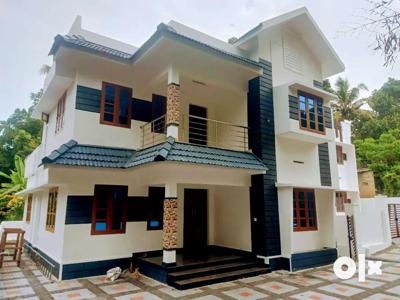 Chingavanam - Paruthumpara - 6 Cent , 1800 Sqft , 4 Bed Room New House