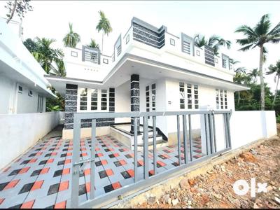 Newly 3 bed rooms 800 sqft house in karingamthuruth near kongorpilly