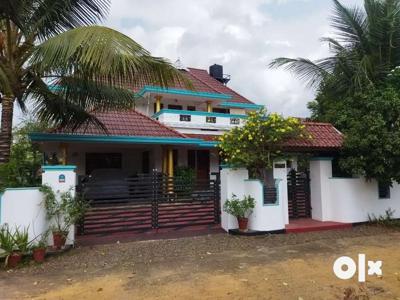 Paravoor Thattampady 8.500 Cent 4 Bhk 2300 Sgf. House