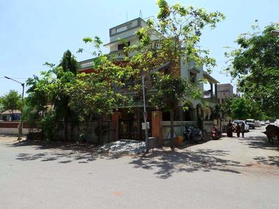6 BHK House / Villa For SALE 5 mins from Ghodasar