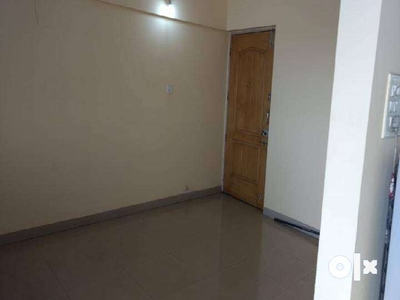 2BHK PENTHOUSE FLAT RENTING OUT TO FAMILY & BACHELORS MAGARPATTA CITY