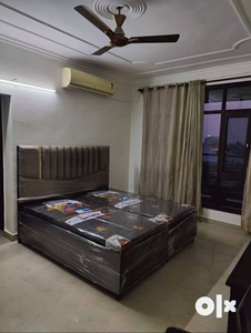 3BHK FULLY FURNISHED PENT HOUSE FLAT VIP ROAD