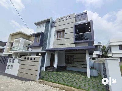 Beautiful 5bhk villa for sale in Pulkatupady Eranakulam