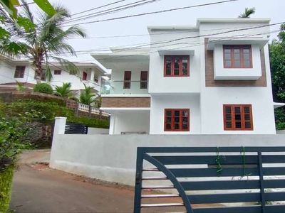 New 4 bedroom house near Malaparamba