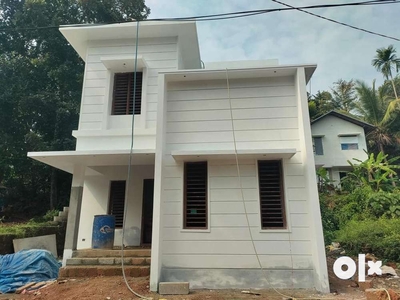 Parambilbazar 5 Cent 3 Bed New House