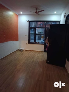 2bhk semifurnished flat newly paint ground floor Dhakoli peermuchala