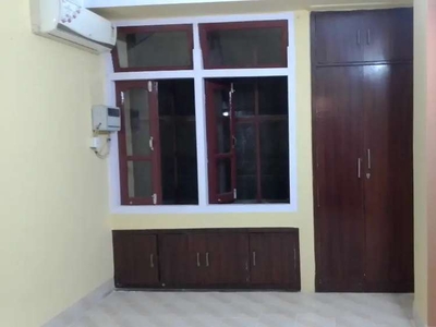 3 bhk fully independent flat available for rent in our service.