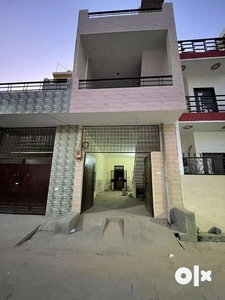 75 gaj seprate house for rent car parking 50 meter main najafgarh road