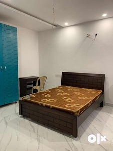 Owner free 1 Room set fully furnished independent available for Rent