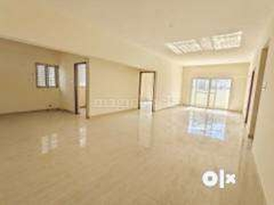 Spacious 4bhk flat For rent