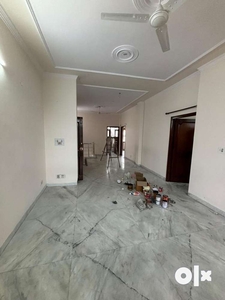 Well maintained 3 BHK for family