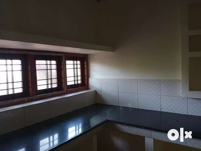 2BHK-ding 1st floor @ Changampuzha Road near CAMPION SCHOOL for family