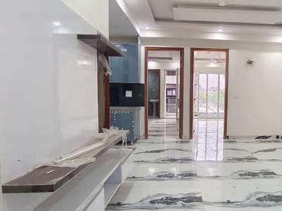 3 Bedroom 120 Sq.Yd. Builder Floor in Chattarpur Delhi