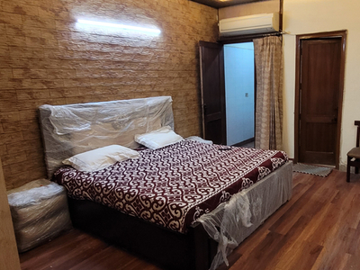 3 Bedroom 1800 Sq.Ft. Builder Floor in South Extension ii Delhi
