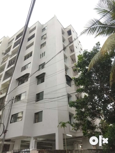 3 BHK FLAT FAMILY EDAPALLY NH BYPASS nr OBRON MALL LIFT GAS