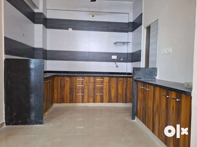 3 bhk semifurnished flat available on rent in vasna road.