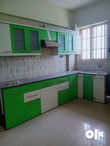 3bhk flat for rent in good condition semi furnished prime location