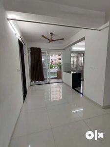 3bhk semi furnished luxury flat for rent At prime location